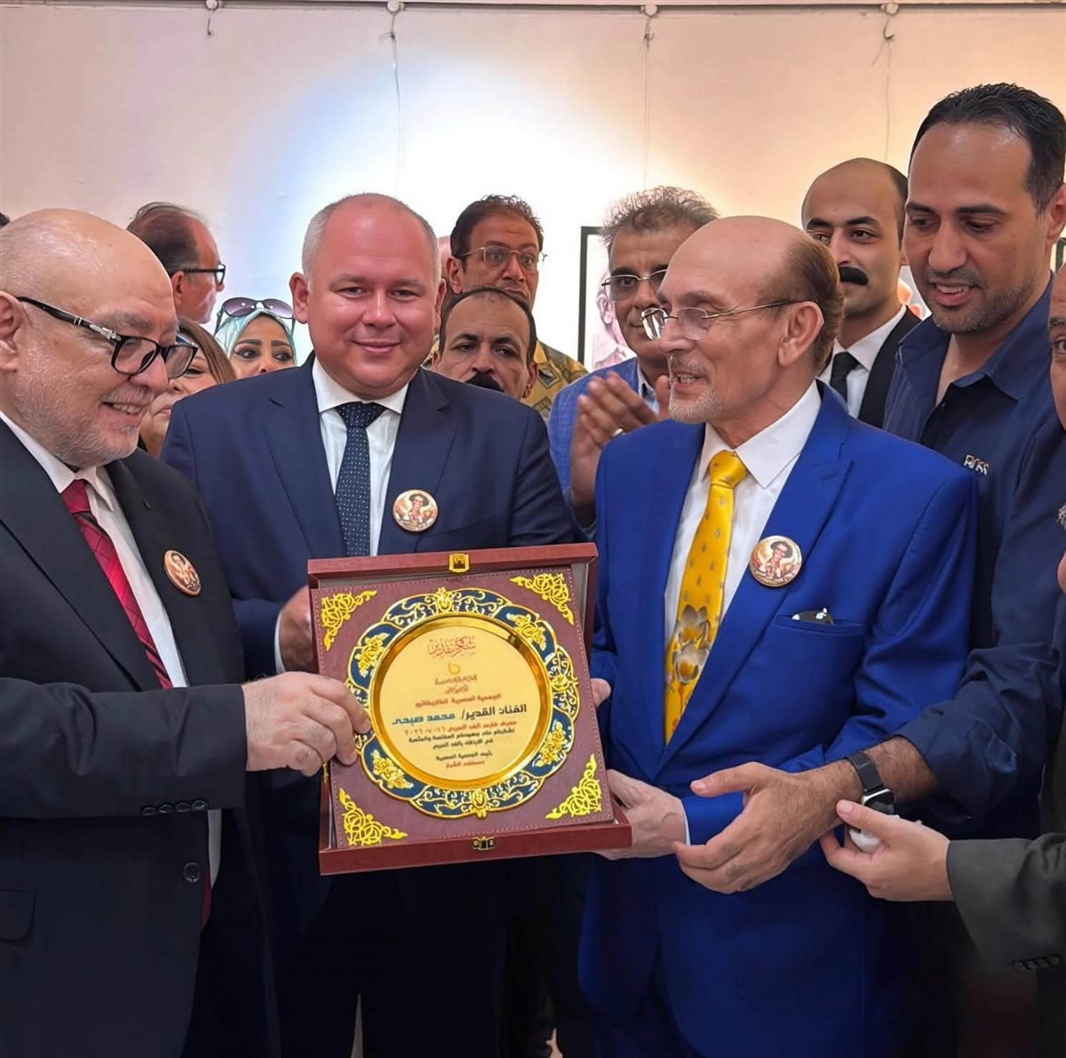<br> صبحي في حفل الافتتاح وتكريمه من جمعية الكاريكاتير
