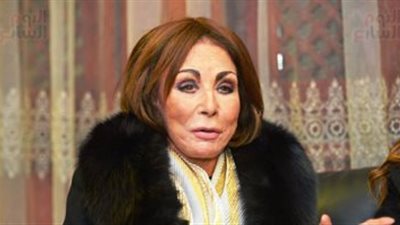 بعد حديثها عن السيسي.. لبنى عبد العزيز «تريند» جوجل 