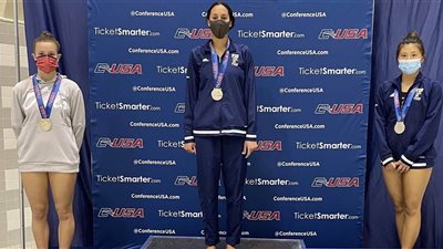 مها عبد السلام تحقق الذهبية الثانية في الغطس بدوري الجامعات الأمريكي