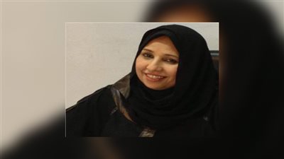 جمال الشعر في سماعه.. استمتعي مع 3 قصائد لـ «كريمة ثابت».. فيديو