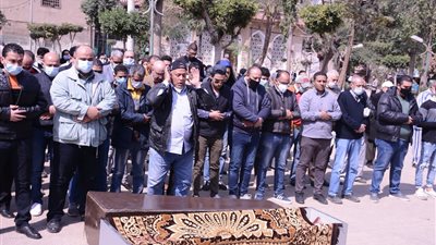 بغياب نجوم الفن عن المشهد.. تشييع جنازة أحلام الجريتلي