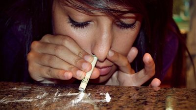 أرقام صادمة لصندوق مكافحة الإدمان.. 27 % من المتعاطين إناث