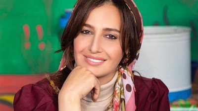 منهن حلا شيحة.. نجمات فضلن العيش بالخارج وهجرن أوطانهن