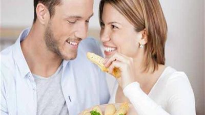 الأم والزوجة في «ماراثون الطبخ».. وسيدات: «معلش ماهو متعود على أمه»