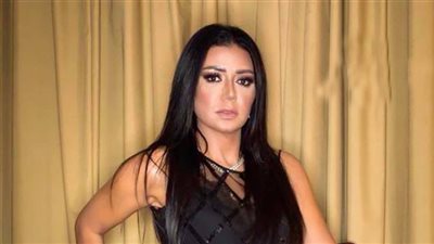 قبل عرضه بساعات.. رانيا يوسف تروّج لـ«الآنسة فرح» بـ«رقصة مثيرة»