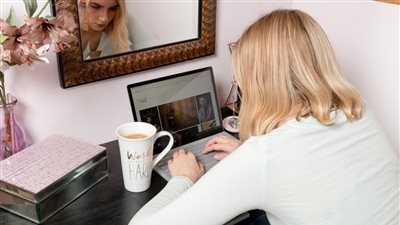 أضرار لا تخطر على بالك بعد قضاء ساعتين فقط أمام الكمبيوتر