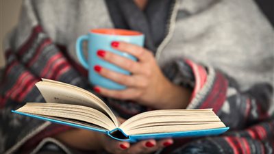 تفسير حلم الكتاب في المنام للعزباء والمتزوجة