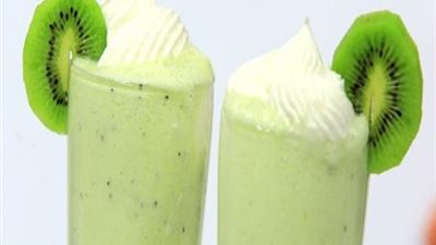 طريقة إعداد عصير الكيوي بالآيس كريم