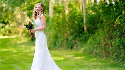 تفسير حلم ارتداء فستان الزفاف في المنام