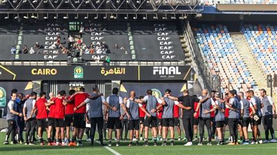 كل الناس بتقول يارب نصرك للأهلي فى نهائي دوري أبطال أفريقيا