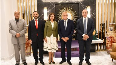 تفاصيل لقاء محافظ جنوب سيناء وسفيرة رومانيا