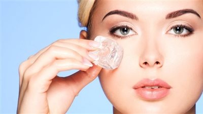 8 فوائد مدهشة لإستخدام مكعبات الثلج على البشرة