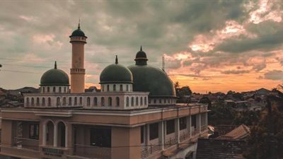 تفسير حلم سماع الأذان في المنام لابن سيرين