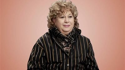 إصابة الفنانة سمية الألفي بسبب حريق في شقتها 