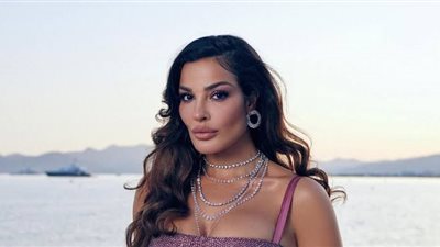 نادين نسيب نجيم تثير الجدل برسالة شديدة اللهجة وتتجاهل توأمها المصري