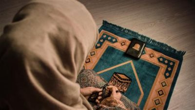 هل تقبل صلاتي وأنا أرتكب الذنوب؟ «الإفتاء تُجيب»