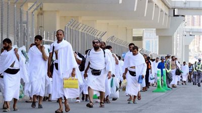  ما حكم طهارة ملابس الإحرام إذا وقع عليها دم؟.. «الإفتاء تُجيب»