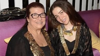 مي عز الدين تكشف آخر تطورات الحالة الصحية لوالدتها