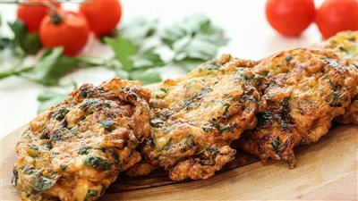 طريقة عمل عجة الكوسا بخطوات بسيطة