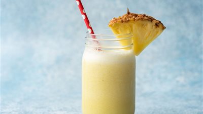 طريقة عمل سموذي الأناناس بجوز الهند