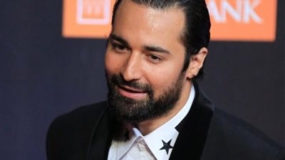 أحمد حاتم يتحدث عن حياته الشخصية ومسؤولياته تجاه أبنه