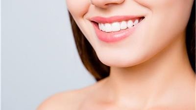 قبل عيد الأضحى.. أعشاب طبيعية تساعدك على تبييض أسنانك 