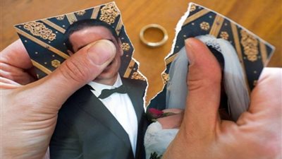 أسرع طلاق.. بعد 3 دقائق فقط من عقد القران.. أين ولماذا؟