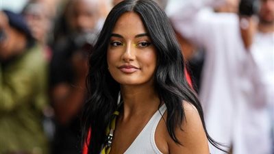 أمينة معادي تطلق مجموعة أحذية جديدة بمناسبة عيد ميلادها 