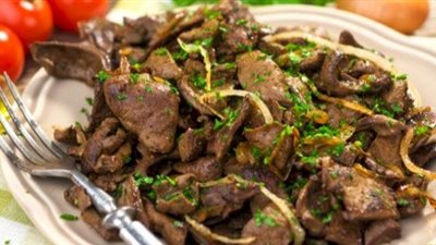 طريقة عمل الكبدة بالبصل مثل المحلات