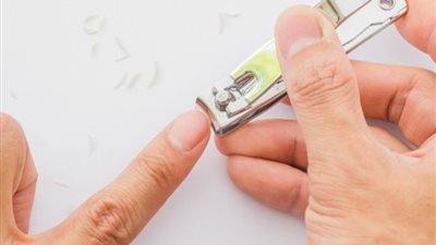 تفسير حلم قص الأظافر في المنام لابن سيرين