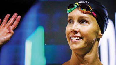 السباحة الأسترالية «إيما ماكيون» خارج  ‬أولمبياد‭ ‬باريس