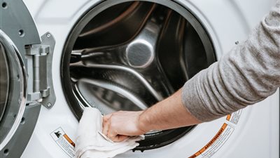 لست البيت.. استخدامات عديدة للخل الأبيض في الغسالة الأوتوماتيك 