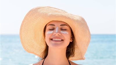 5 نصائح لنظام غذائي لترطيب البشرة في المصيف