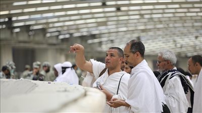 هل يجوز للضعفاء والمرضى والنساء التوكيل في رمي الجمرات؟ «الإفتاء تُجيب»