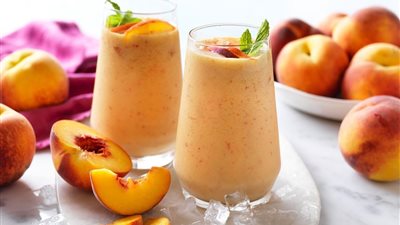 طريقة عمل سموثي الخوخ والبرتقال 