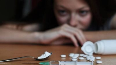 ما حكم تعاطي المخدرات والاتجار فيها؟.. أمين الفتوى يُجيب (فيديو)