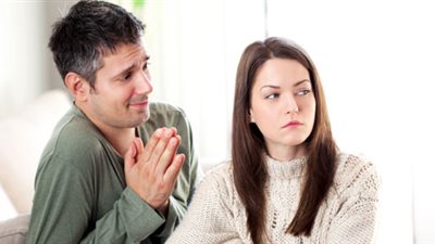 هل هناك كرامة بين الزوجين؟.. عالم بالأوقاف يُجيب (فيديو)