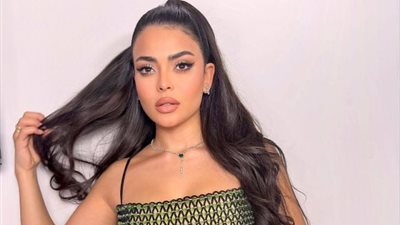 أسماء جلال تشارك في عمل مسرحي جديد مع أحمد حلمي «ميمو»