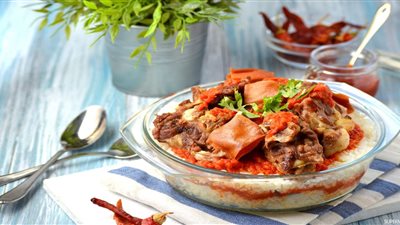 أكلات عيد الأضحى.. طريقة عمل الفتة باللحمة الضاني 