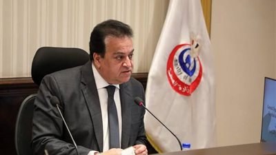 انجازات خالد عبد الغفار تنجح في بقائه بوزارة الصحة.. ما هي؟  