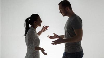 أخصائية لـ«هير نيوز»: الرجل المسيطر ضعيف الشخصية وهكذا تتعاملين معه