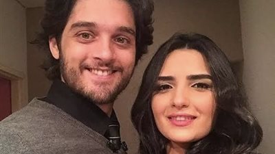 «العربية ولعت بيا».. نجاة الفنان عمر خورشيد من حادث سير مروع