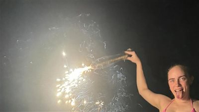 بيلي إيليش تتعرض لانتقادات جارحة بسبب إطلالتها العارية وتغلق التعليقات (صور)