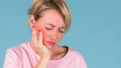 أطباء الأسنان يحذرون من 3 تريندات خطيرة عبر تيك توك .. احذريها