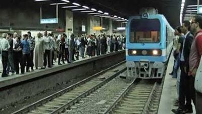 لهذا السبب.. فتاة تلقي بنفسها أسفل عجلات القطار بمحطة مترو جمال عبدالناصر