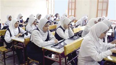 آخرها علم النفس والاجتماع.. صفحات الغش تواصل تسريب أسئلة امتحانات الثانوية العامة