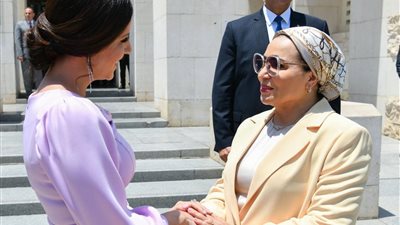   السيدة انتصار السيسي ترحب بقرينة رئيس صربيا تمارا فوتشيتش بالمتحف القومي (صور)