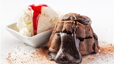 طريقة عمل المولتن كيك بالشوكولاتة