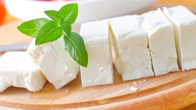 تفسير رؤية الجبن الأبيض في المنام وارتباطة بالأزمات المادية