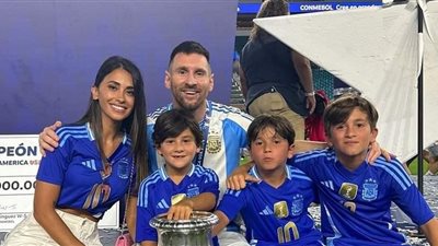 أنتونيلا روكوزو تحتفل بطريقة عائلية بعد فوز ميسي بلقب كوبا أمريكا.. ماذا فعلت؟